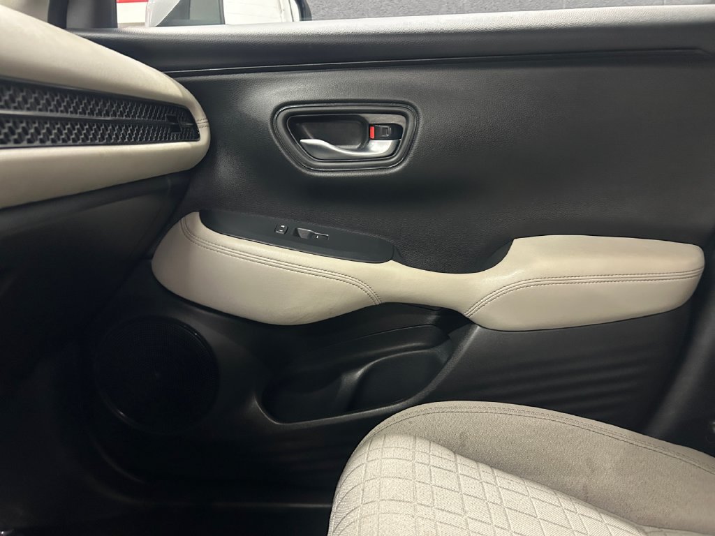 Certified 2024 Honda HR-V LX image 31