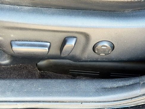 Used 2016 Toyota Avalon Touring FWD image 24