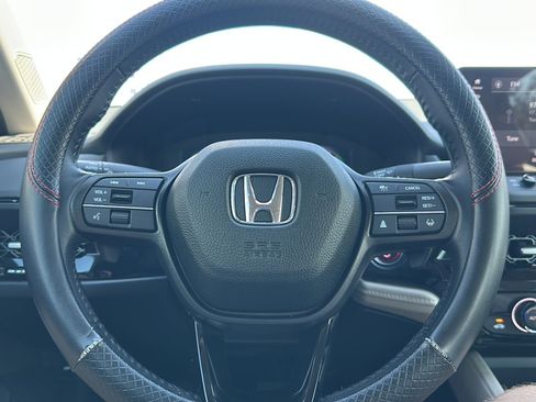 Used 2023 Honda Accord EX-L image 27