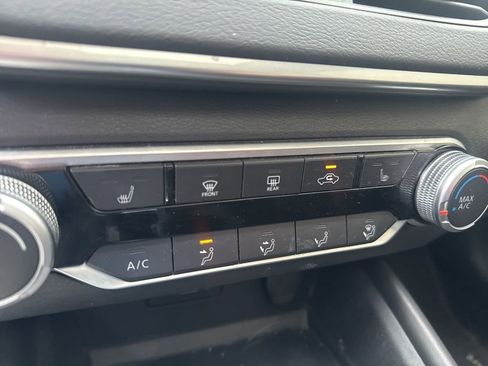 Used 2022 Nissan Altima 2.5 SR w/ Midnight Edition Package image 37