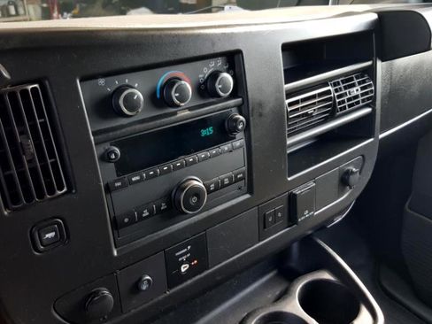 Used 2020 Chevrolet Express 3500 G3500 139 image 16