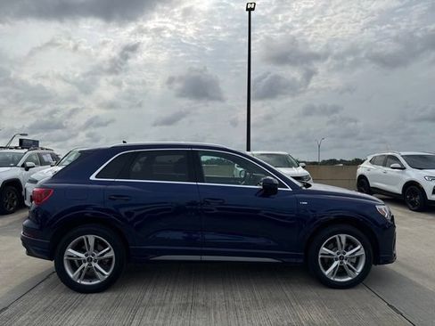Used 2023 Audi Q3 2.0T Premium w/ Convenience Package AWD/4WD image 2