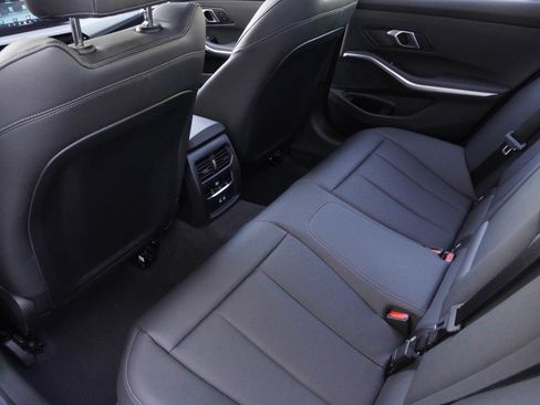Certified 2025 BMW 330i Sedan RWD image 34