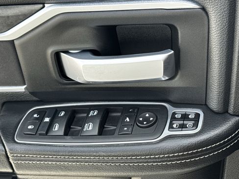 Used 2024 RAM 2500 Big Horn image 26