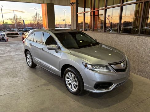Used 2017 Acura RDX image 4