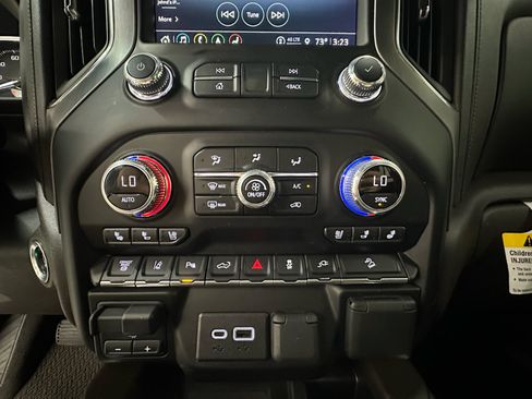Used 2022 GMC Sierra 2500 Denali AWD/4WD image 31