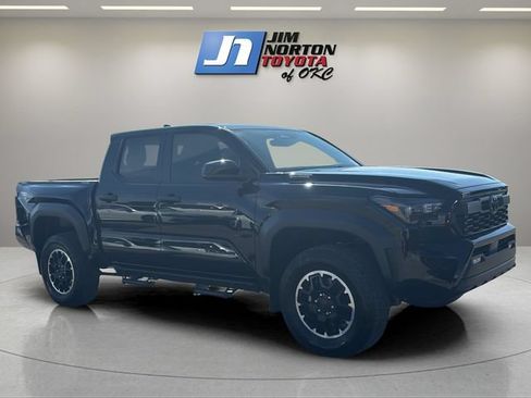 Used 2024 Toyota Tacoma TRD Off-Road AWD/4WD image 3
