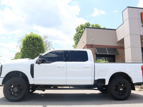 Used 2023 Ford F250 Lariat w/ Black Appearance Package AWD/4WD image 11