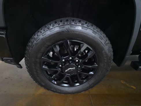 Used 2025 Chevrolet Silverado 2500 LT w/ Trail Boss Package AWD/4WD image 26