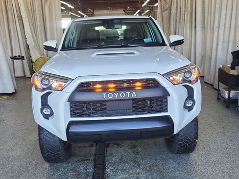 Used 2021 Toyota 4Runner TRD Off-Road Premium w/ Moonroof Package AWD/4WD image 2