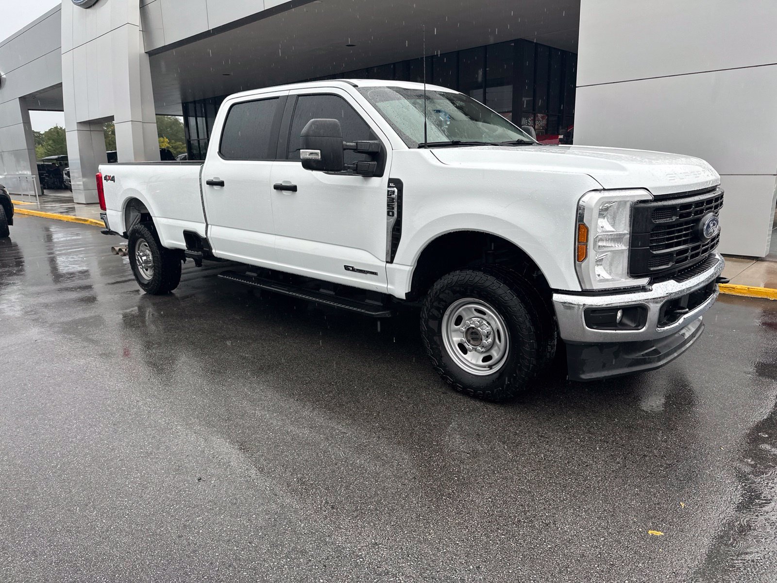 Used 2025 Ford F350 XL w/ XL Driver Assist Package AWD/4WD image 1