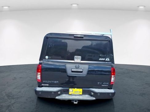 Used 2021 Nissan Frontier SV w/ Midnight Edition Floor Mats AWD/4WD image 7