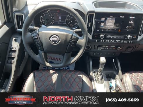 Used 2025 Nissan Frontier SV w/ SV Convenience Package AWD/4WD image 12