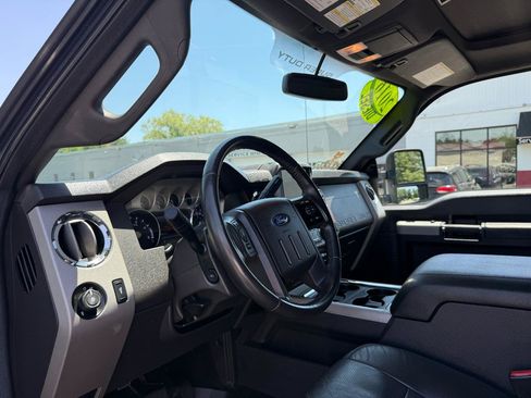 Used 2016 Ford F250 Lariat w/ Lariat Ultimate Package AWD/4WD image 37