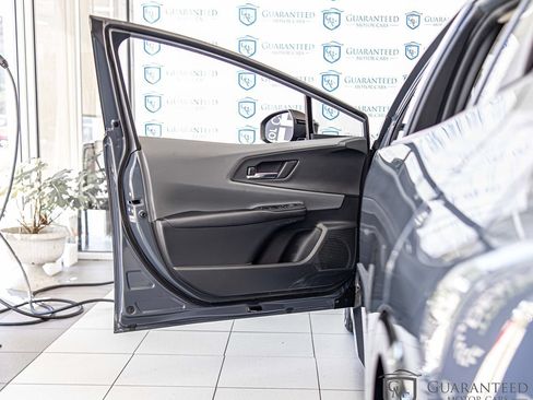 Used 2023 Toyota Prius XLE FWD image 29