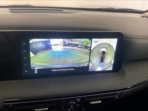 Certified 2025 Nissan Kicks SR FWD image 29