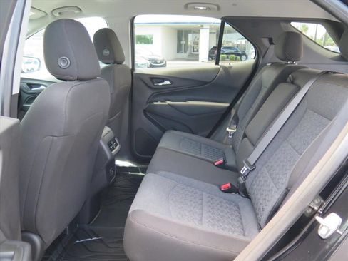 Used 2024 Chevrolet Equinox LT w/ LPO, Floor Liner Package FWD image 16