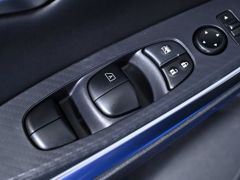 Certified 2024 Nissan Sentra SR FWD image 25