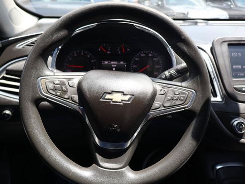Used 2018 Chevrolet Malibu LT FWD image 20