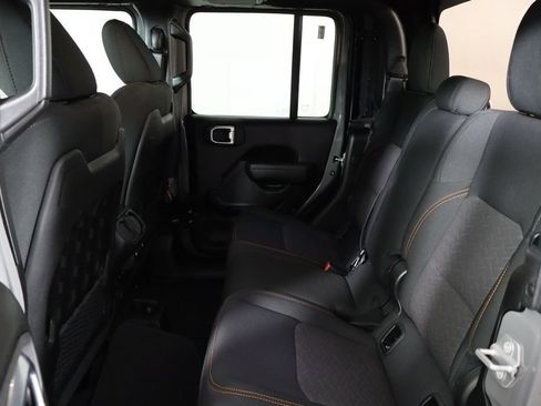 Used 2023 Jeep Gladiator Mojave w/ Cold Weather Group AWD/4WD image 16