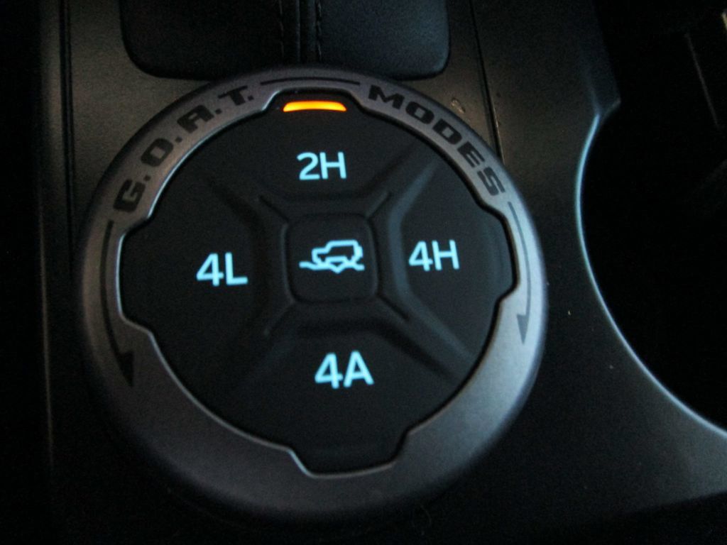 Used 2026 Ford Bronco Outer Banks w/ Sasquatch Package AWD/4WD image 37