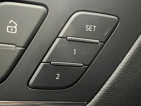 Used 2020 Audi SQ5 Prestige image 25