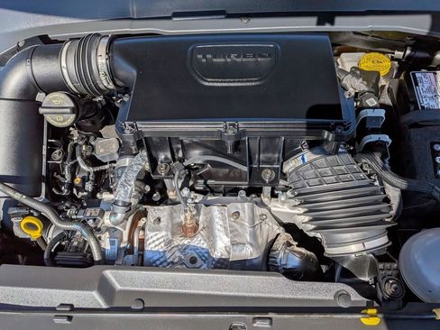 Used 2025 Jeep Compass Limited image 34