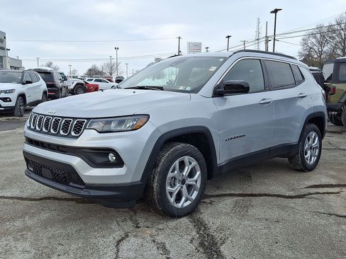 New 2026 Jeep Compass Latitude image 2