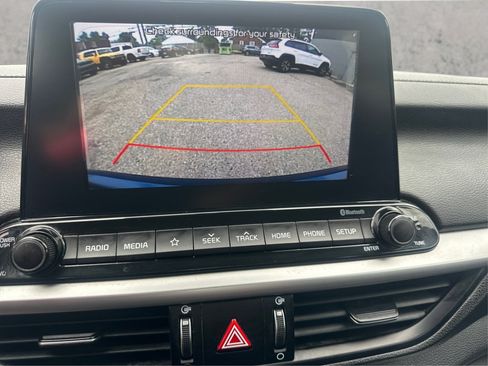 Used 2020 Kia Forte LXS FWD image 32