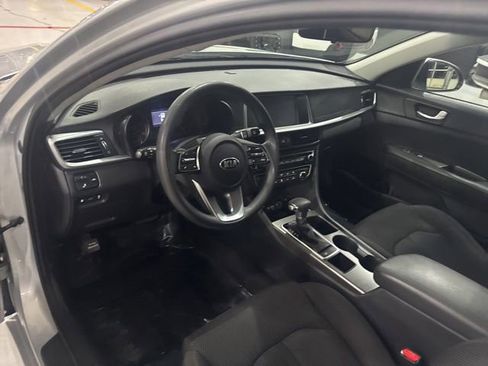 Used 2020 Kia Optima LX FWD image 11