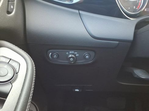 Certified 2022 Buick Encore GX Essence image 14