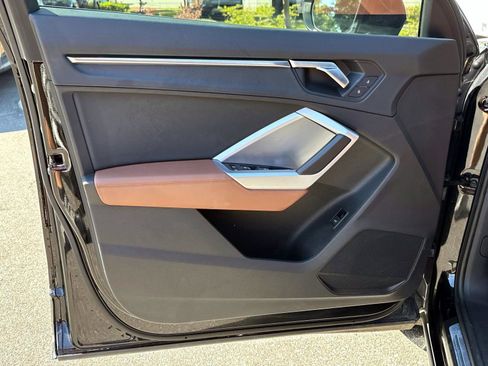 Used 2020 Audi Q3 2.0T Premium w/ Convenience Package image 18