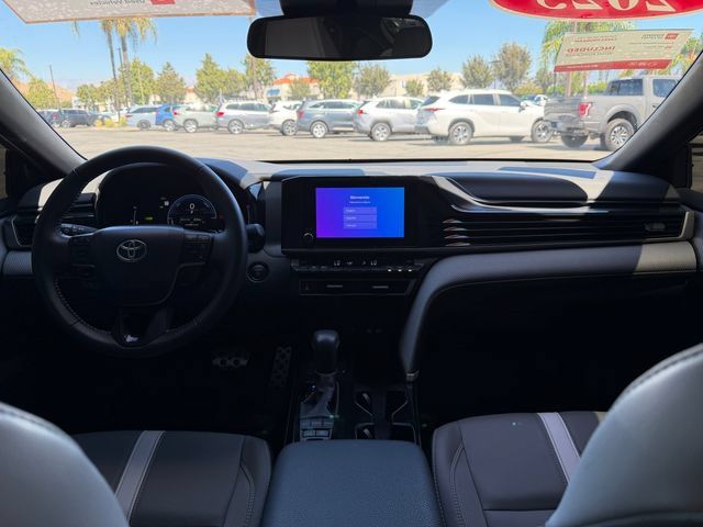 Used 2025 Toyota Camry SE FWD image 17