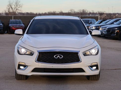 Used 2019 INFINITI Q50 Luxe w/ Essential Package (3.0T Luxe) image 2