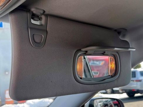 Used 2019 Jeep Compass Latitude image 29