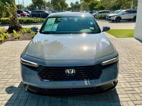 Used 2023 Honda Accord EX-L image 2