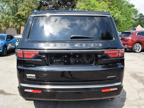 Used 2023 Jeep Wagoneer Series III w/ Convenience Group I AWD/4WD image 7