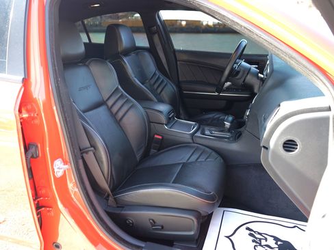 Used 2016 Dodge Charger SRT w/ Harman/Kardon Audio Group image 30