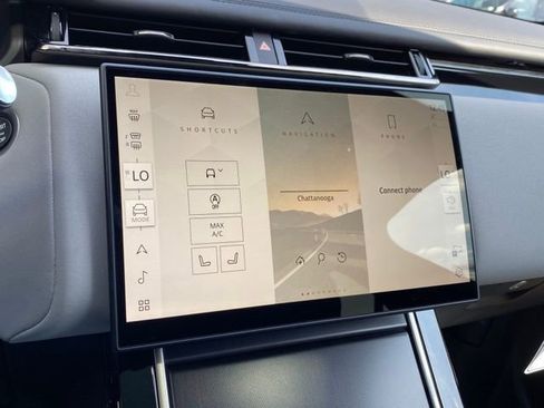 New 2026 Land Rover Range Rover Velar Dynamic SE image 13