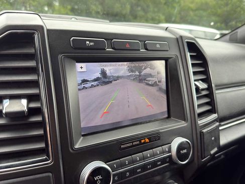 Used 2019 Ford Expedition Max Limited RWD image 17