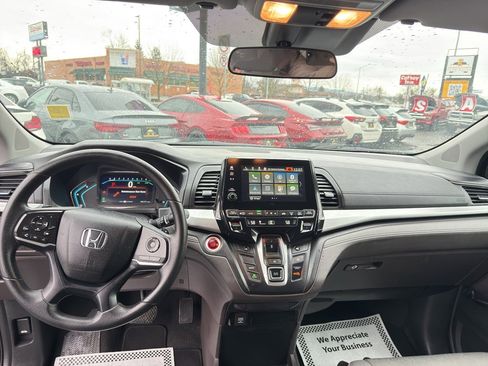 Used 2018 Honda Odyssey EX image 11