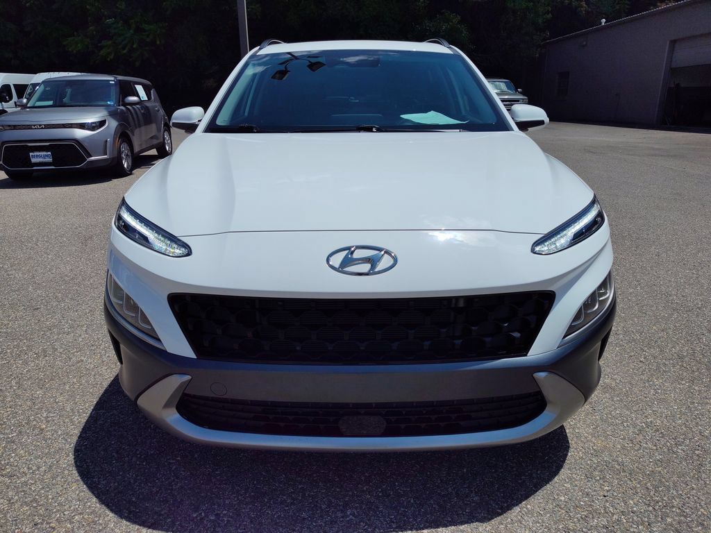 Used 2023 Hyundai Kona Limited FWD image 9
