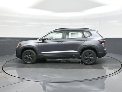 Used 2025 Volkswagen Taos S w/ Taos MDO Package FWD image 4