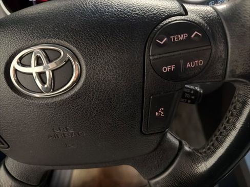 Used 2011 Toyota Sequoia Limited image 18