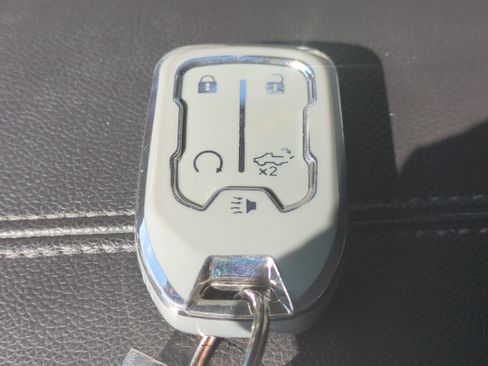 Used 2022 GMC Terrain SLT image 32