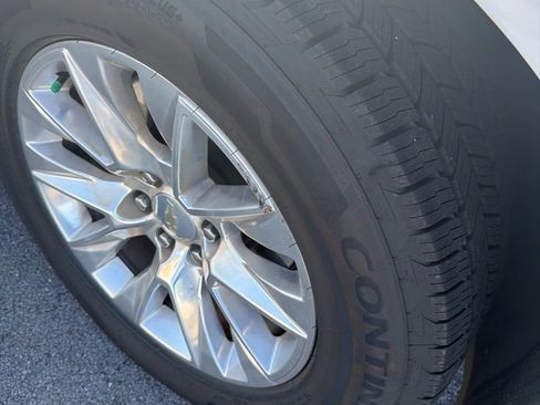 Used 2021 Chevrolet Tahoe Premier image 3