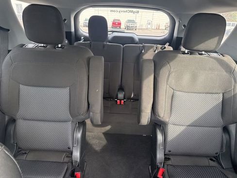 Used 2023 Ford Explorer XLT image 24