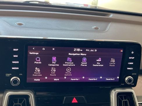 Used 2022 Kia Sorento SX w/ Panoramic Sunroof Package AWD/4WD image 18