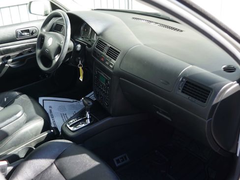 Used 2004 Volkswagen Jetta GLS image 33
