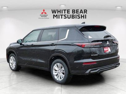 New 2026 Mitsubishi Outlander ES